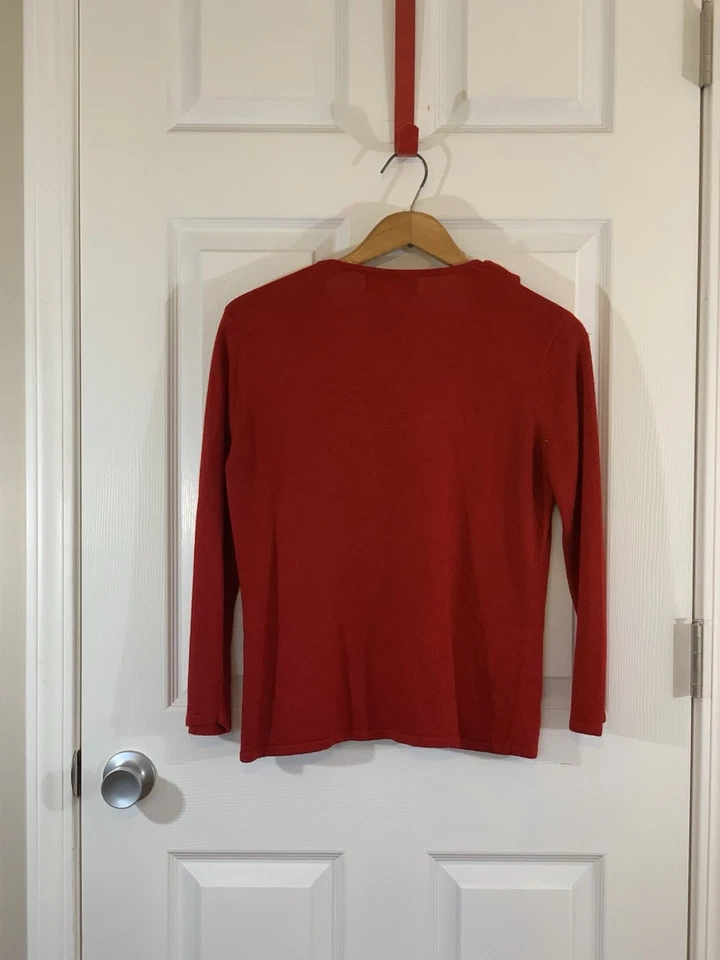 Suéter feminino Sag Harbor pequeno vermelho tamanho PM manga longa gola V babados pulôver - Imagem 4 de 4