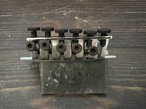 Charvel FLC-101 Floyd Rose licenza ponte tremolo cromato TAKEUCHI solo parti - Foto 6 di 9