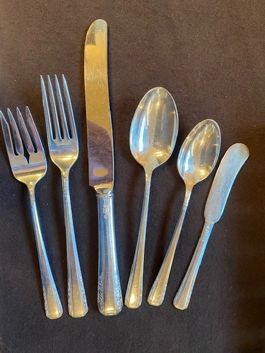 Courtship by International Sterling Silver Flatware, 1 setting, 6 pieces