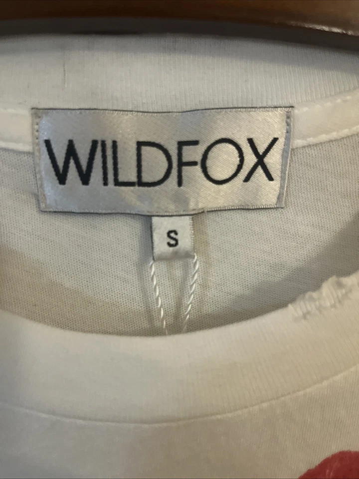 NWT WILDFOX SMALL WHITE W/Red Lips LOVE JUNKIE 100% Cotton Tshirt - Image 4 of 4