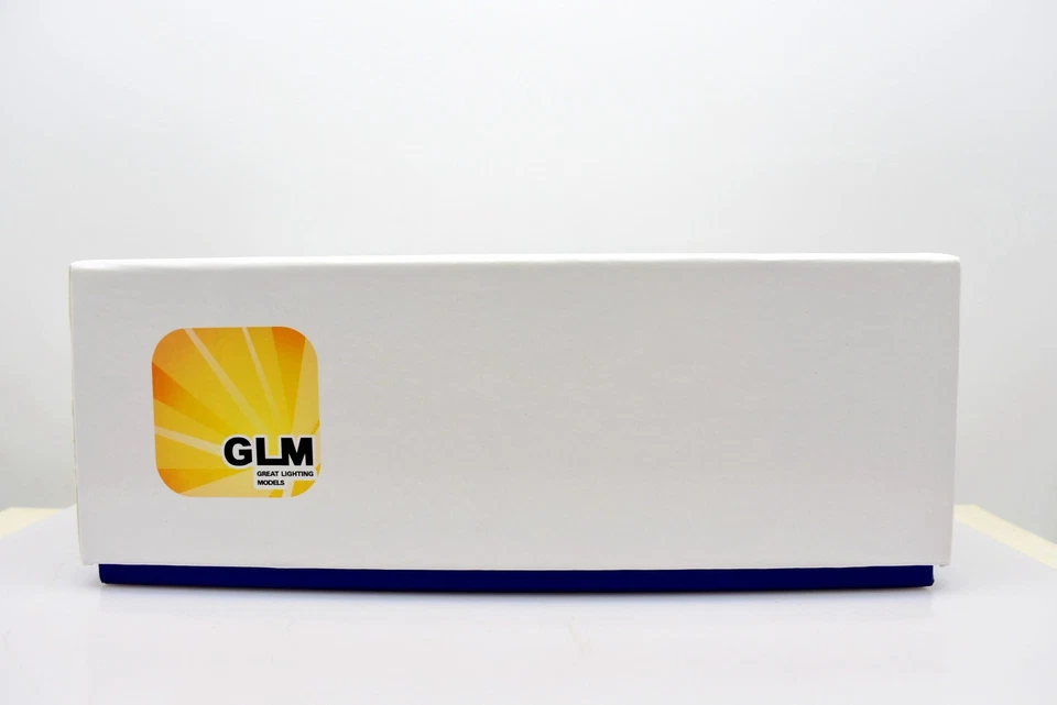 Modellino auto 1:43 Infiniti Qx56 bianco GLM collezione modellismo statico car - Immagine 2 di 4