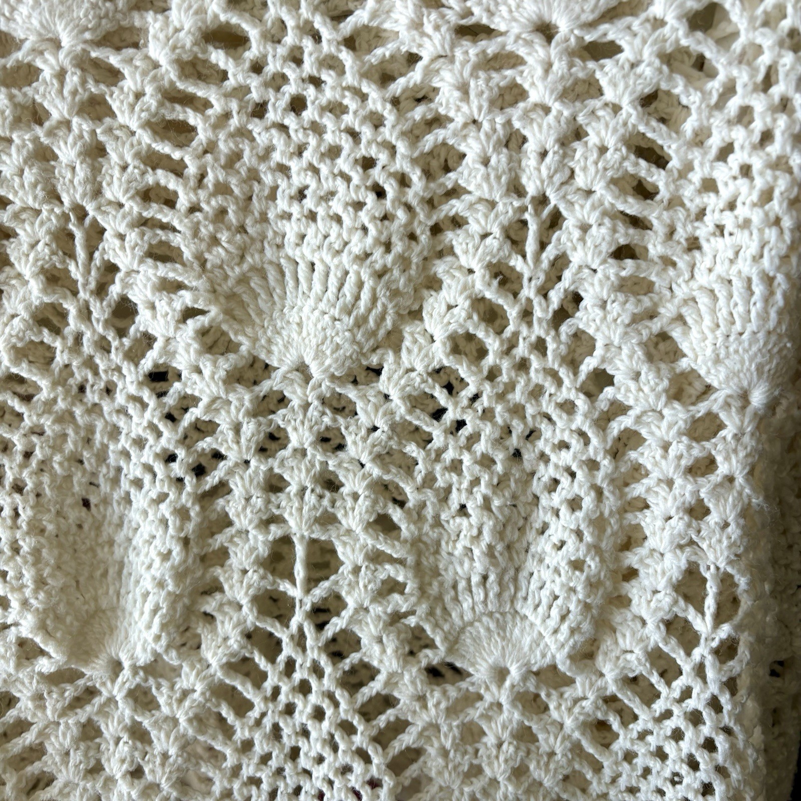 Vintage Hand Crochet Afghan Cream Cottage Farmhouse Pineapple Stitch Off White thumbnail 4