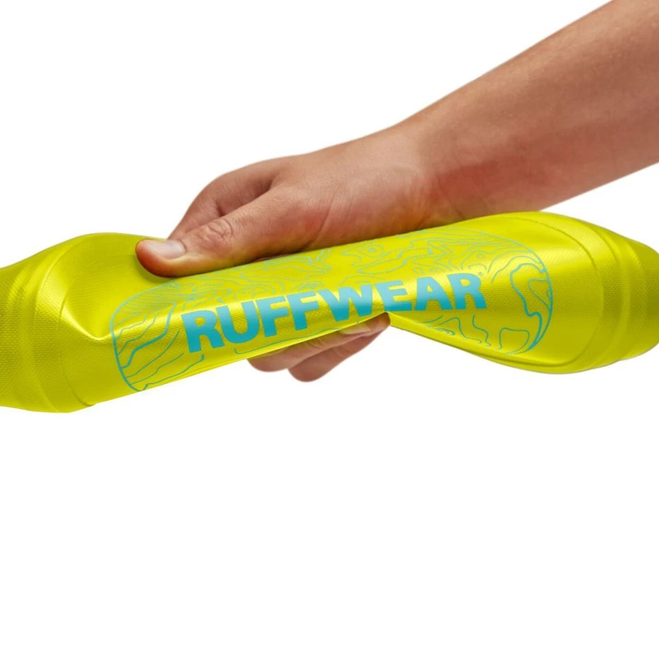 Ruffwear Hundespielzeug Camp Flyer Lichen Green 22 cm wasserdicht interaktiv - Bild 3 von 4