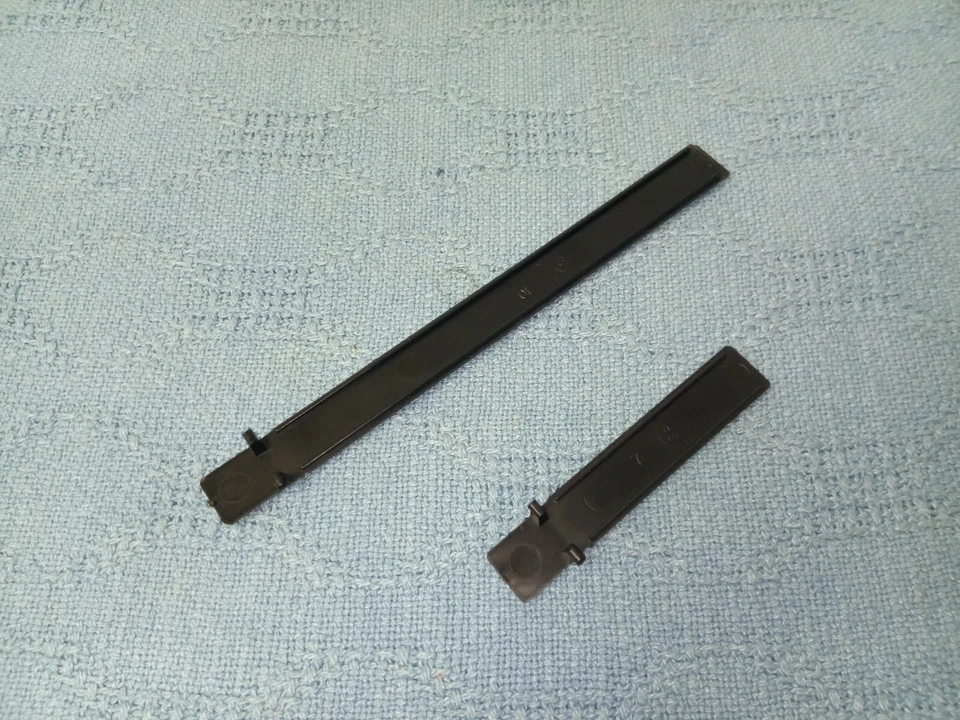 Puertas de almacenamiento con zócalo giratorio Garrard 42M Foto 2 de 4