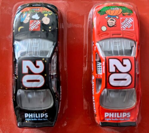 The GREAT PUMPKIN NASCAR TONY STEWART #20 HALLOWEEN 2 X 1 64 Race Car TOY F S/H - Picture 2 of 4