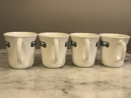 Vintage Corning Ware Old Towne Blue Onion 5 Dessert Salad Plates 6 3/4” & 4 Mugs - Picture 6 of 11