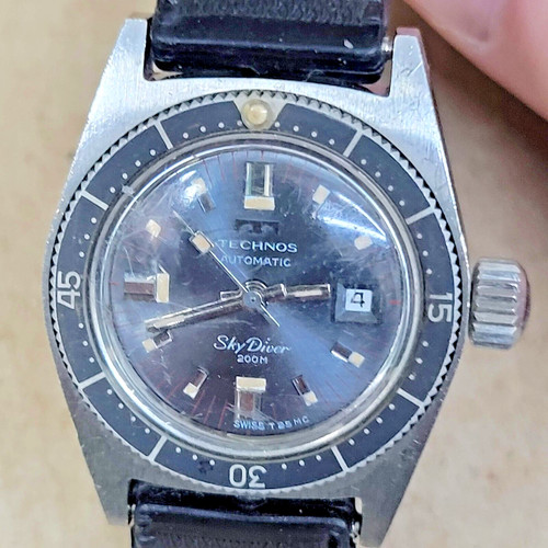 TECHNOS SKY DIVER AUTOMATIC PROFESSIONAL 200M