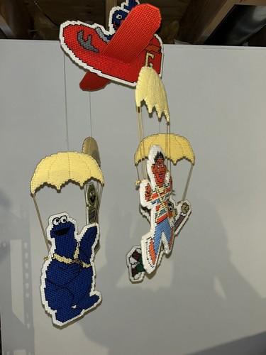 Vintage Sesame Street Baby Crib Mobile Yard Crochet Needlepoint Bert @ Ernie - Picture 3 of 15