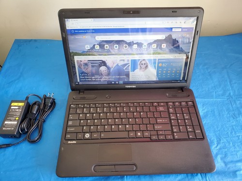 Toshiba Satellite C655D 15.6" Laptop Notebook AMD with Radeon  3GB 260GB HD - Picture 1 of 9