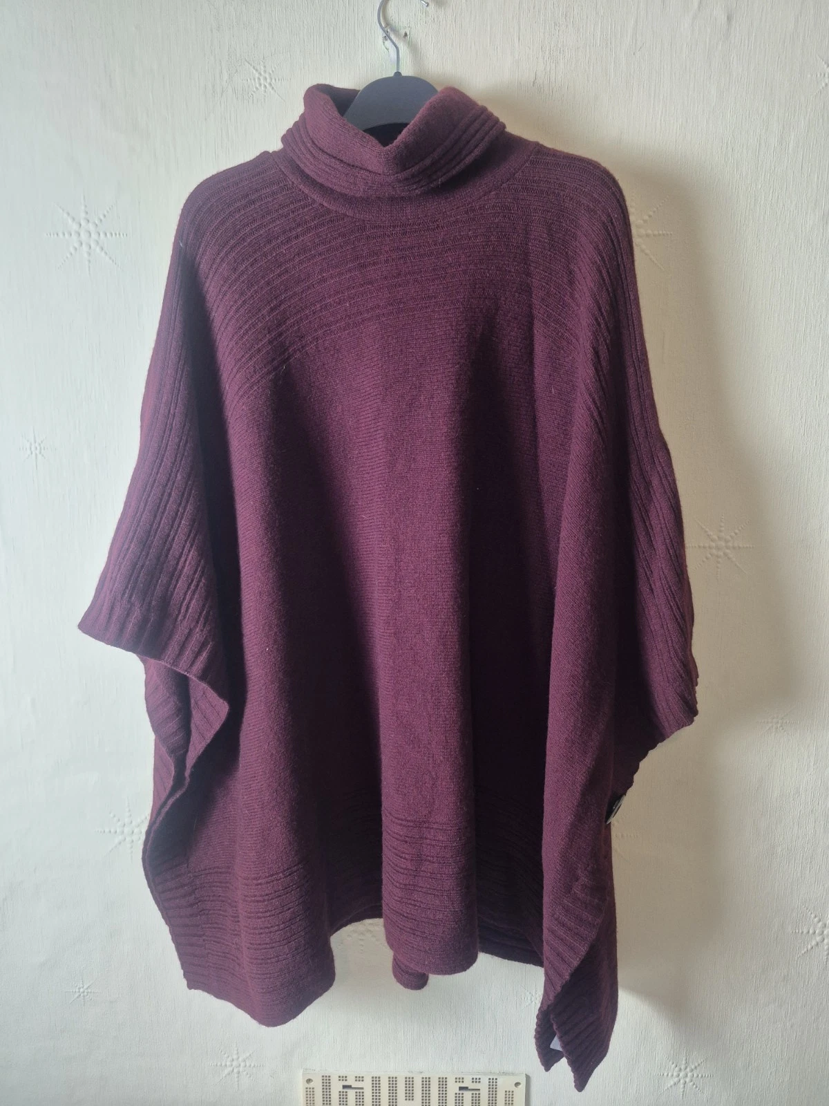 Adrienne Vittadini Wool Yak Blend Poncho Cape Shawl Jumper Wine Red Medium M