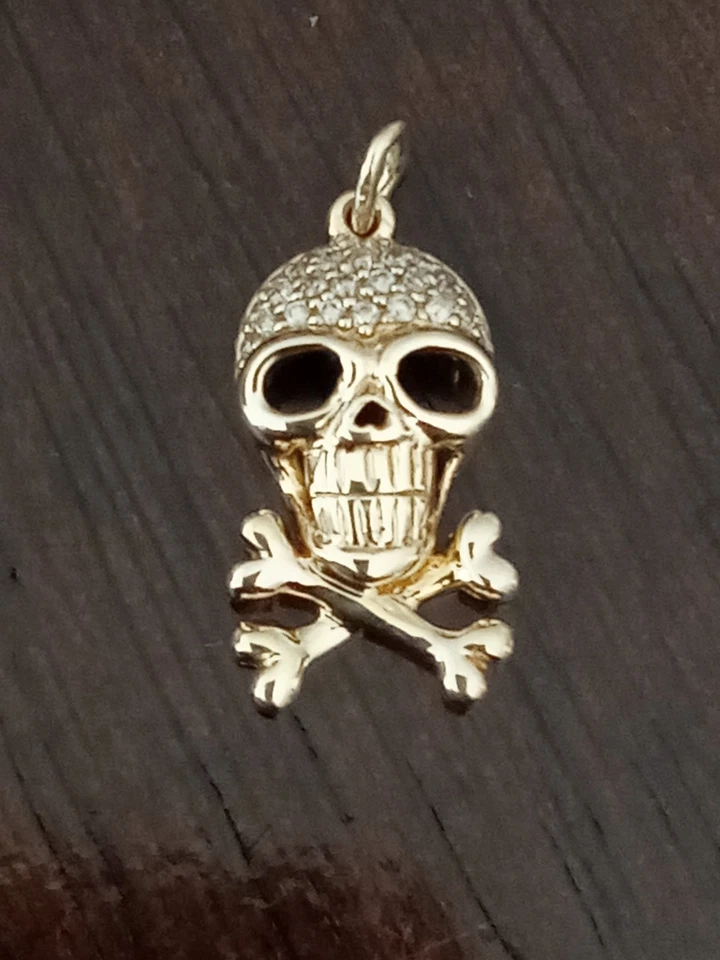 Colgante Collar SYDNEY EVAN 14K Oro Amarillo Pavé Diamante Calavera y Huesos Cruzados Foto 2 de 4