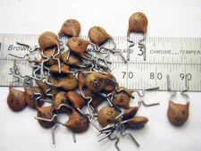 5.6 pF NPO Ceramic Disk Capacitors, qty 25