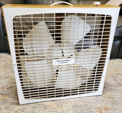 Vintage Monarch Aire 2-speed Box Fan White & Gold Metal Plastic 22 x 22 Working