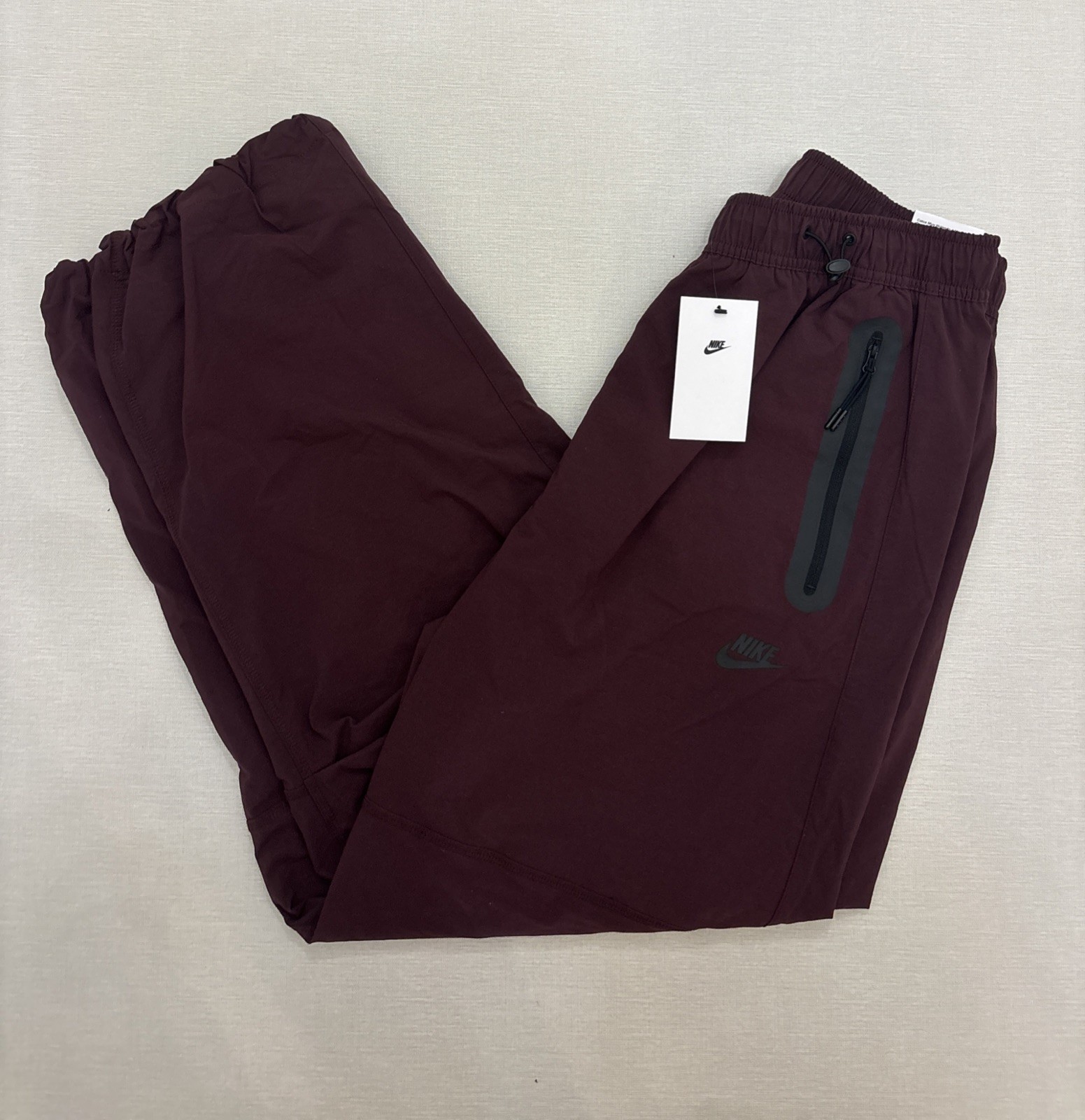 New Nike Tech Woven Oversized Pants Burgundy Men’s Size Medium HM7158-652
