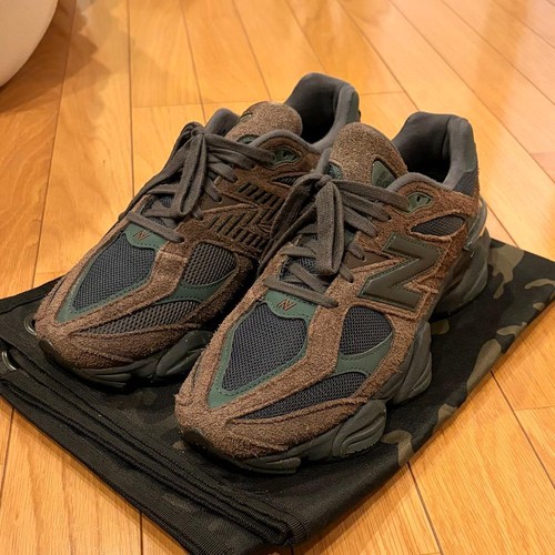Men 9.5US New Balance 9060 Beef Broccoli