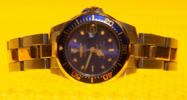 invicta ladies dive watch