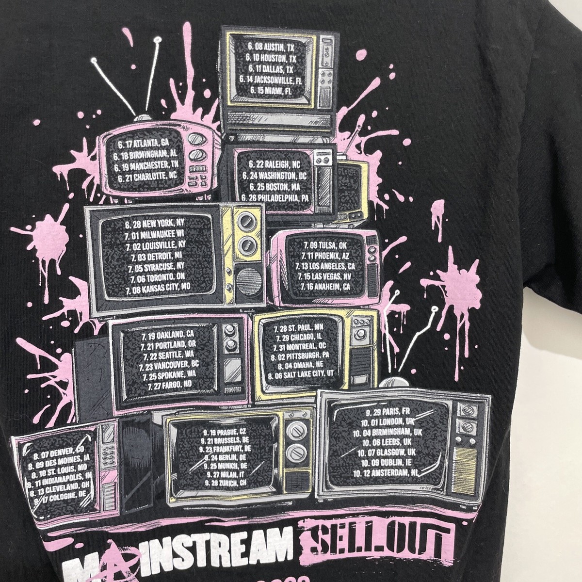 MGK Machine Gun Kelly Tour Mainstream Sellout 2022 T Shirt MGK Machine Gun Kelly Tour Mainstream Sellout 2022 T Shirt