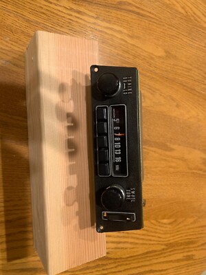 Early Datsun 240z AM Radio with Station Seeking Function -- Excellent Condition