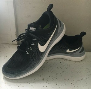 nike free distance women's
