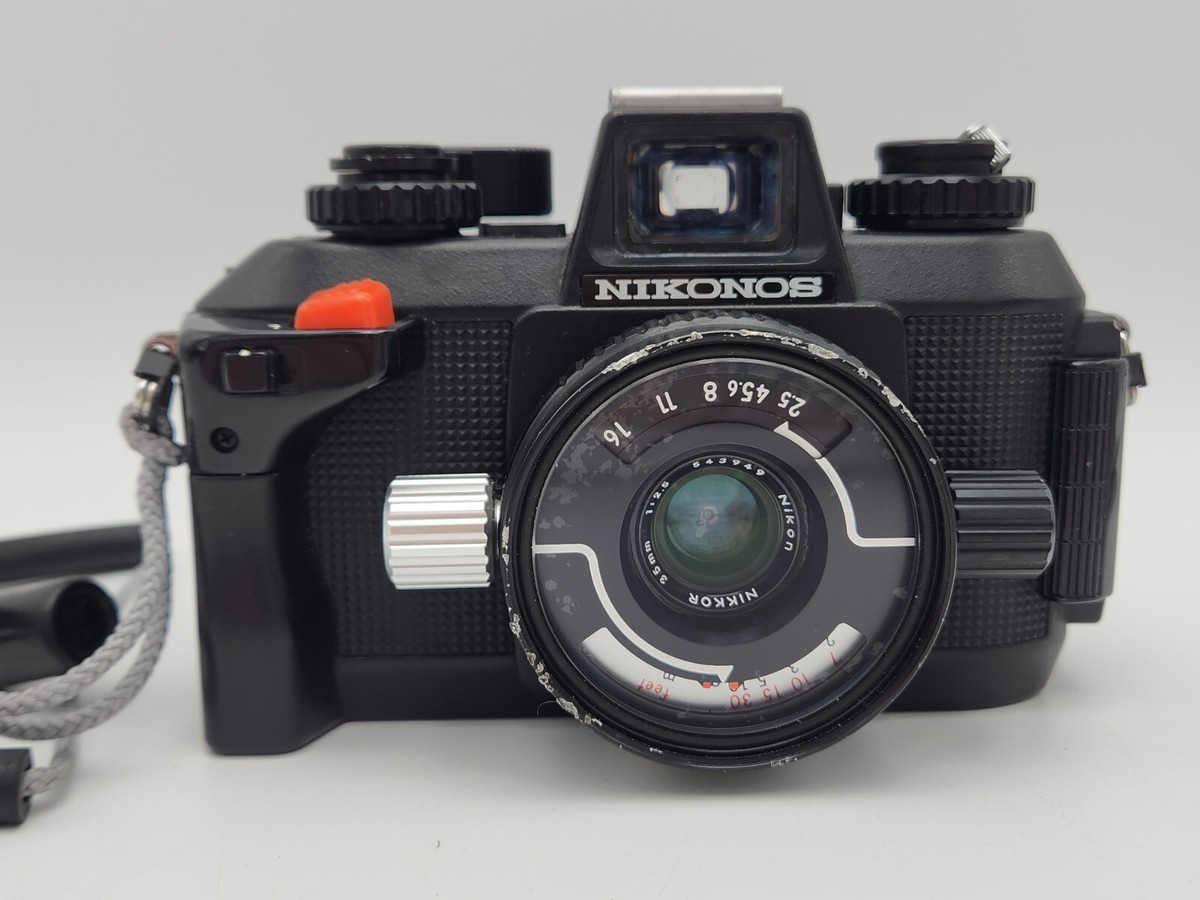 Nikon Nikonos IV-A Underwater Film Camera Nikkor 35mm F2.5 Lens
