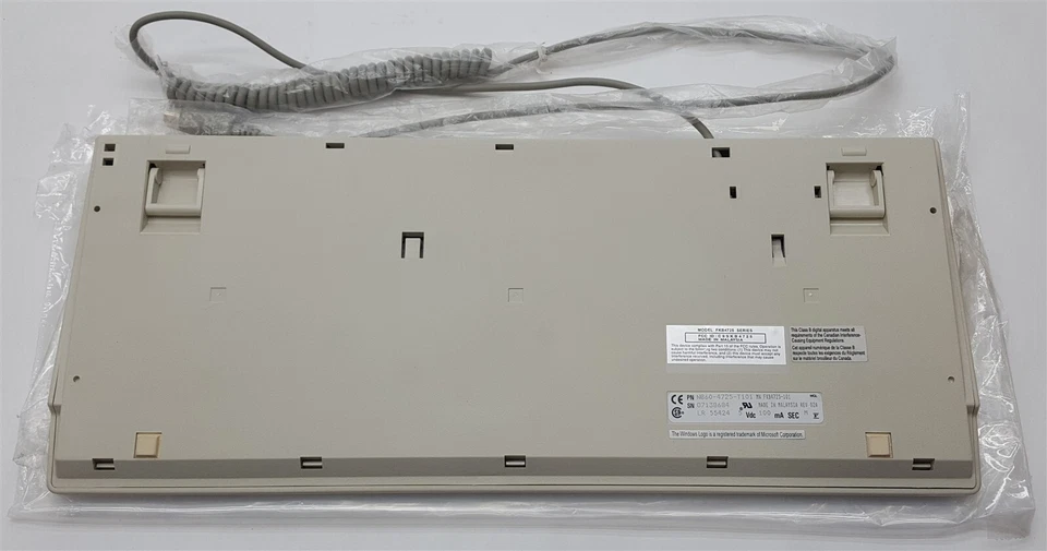 Fujitsu FKB4725-101 5-Pin DIN Mechanical Clicky QWERTY 104-Key Keyboard NEW - Image 3 of 4