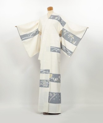 Yuzen Rabbit Silk Kimono 100% Silk Japanese Vintage / 2603032