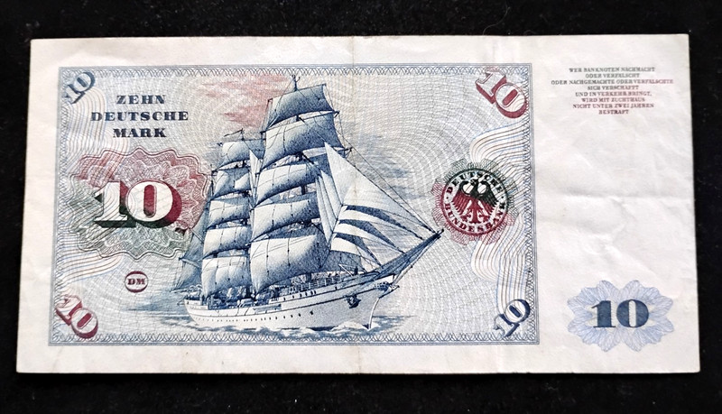 1960 Germany 10 Mark P#19a ( sign: KB, HT ) circulated