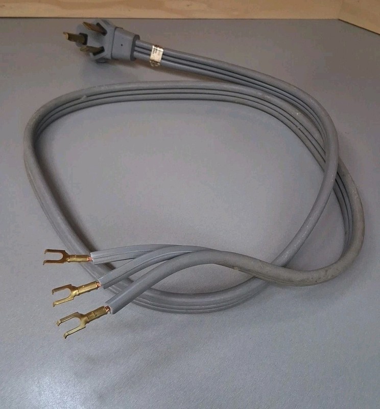 Range Receptacle 3-Prong E72389-F