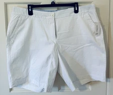 NWT! Crown & Ivy Classic Fit 9” Inseam White Shorts Size 16W Caroline