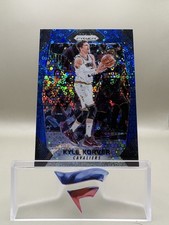 2017-18 Panini Prizm Kyle Korver Blue Fast Break Disco /175 #199 Cavaliers