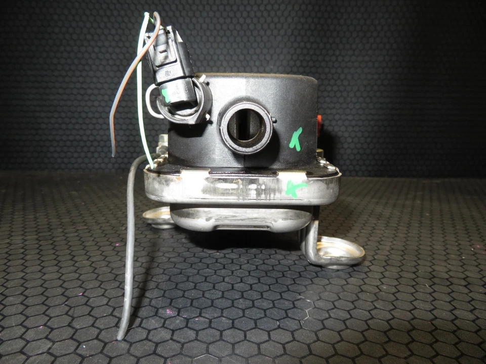 2011-2015 Chevy Volt Spark OEM Electric Coolant Heater Control Module 22851153 - Image 4 of 4