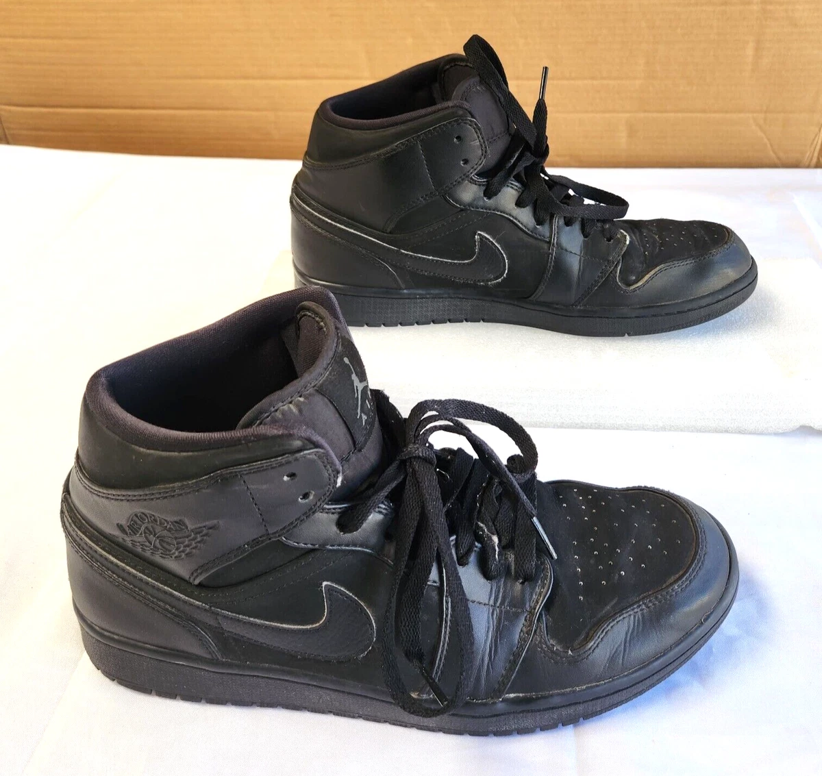 Nike Air Jordan 1 Retro Mid Triple Black  Men's