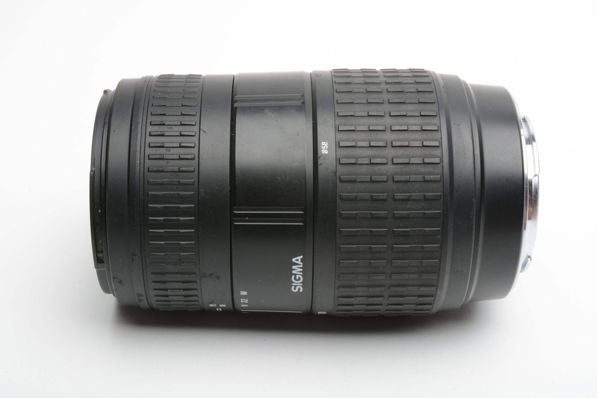 Sigma AF 70-300mm f4-5.6 DL Macro Super Maxxum or Sony A
