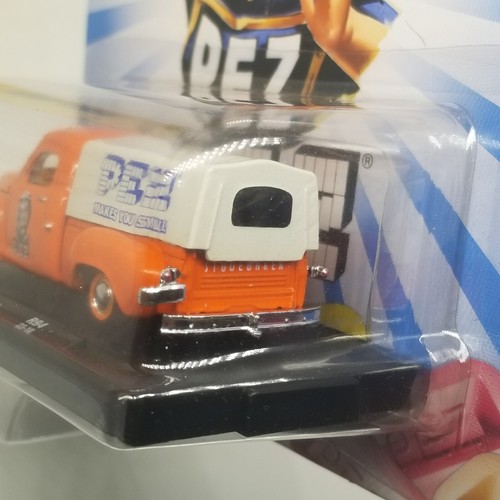 M2 Machines Auto Drivers R94 - 1950 Studebaker 2R Truck in Orange - PEZ - Picture 4 of 9