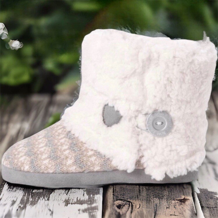 Muk Luks Booties Outside Soles Non Slip Womens L 9-10 Boots