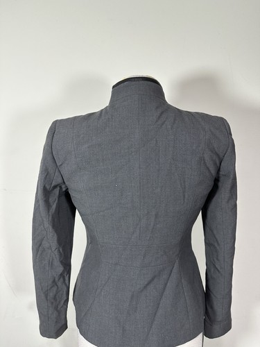 Conjunto de traje chaqueta pantalón manga larga color gris Tahari para mujer talla 2P - Imagen 5 de 10