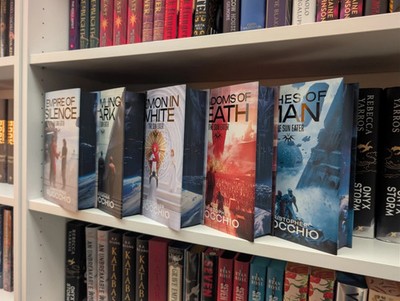 Broken Binding Signed - Sun Eater 1-5 Set   Christopher Ruocchio