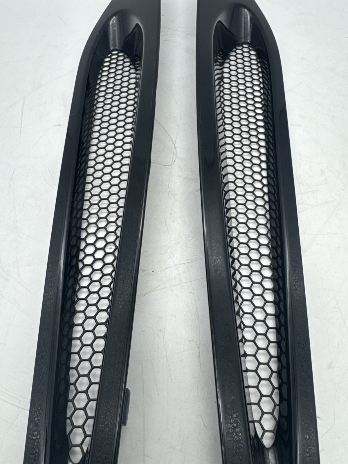 2018-2023 MCLAREN 720S HOOD VENT TRIM LEFT & RIGHT PAIR USED OEM 