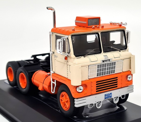 Ixo 1/43 - White 7400 1960 Beige Orange Diecast Scale Model Truck-image