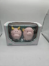 When Pigs Fly Cute Pink Pig Salt & Pepper Shakers Boston Warehouse New
