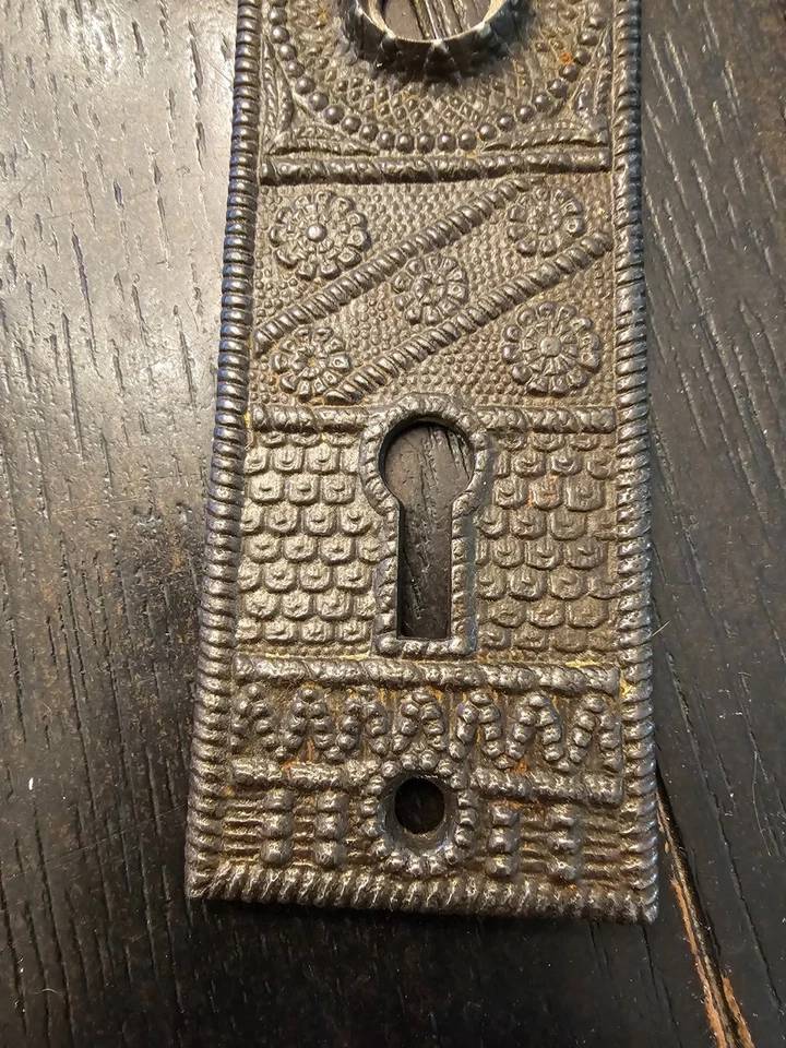 Placas de manija de puerta de metal de hierro fundido muy ornamentadas de 1860 no ordinarias BX1 Foto 4 de 4