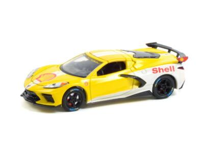 2021 Chevrolet Corvette C8 Stingray Coupe Shell Oil 1:64 Scale Greenlight 41130E