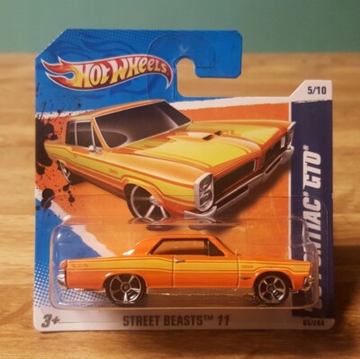 オレンジ GTO ミニカー Hot Wheels '65 Pontiac GTO Orange 1:64 Scale New Street Beasts