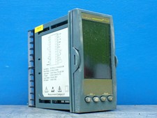 EUROTHERM TEMPERATURE / PROCESS CONTROLLER UNIT 3208/CC/VH/DXX/R/4CL/G/ENG