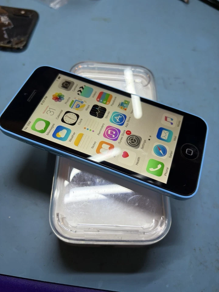 Apple iPhone 5c - 16GB (Unlocked) A1532 Blue | 100% batt | RARE iOS 8! 8.4 - Image 2 of 4