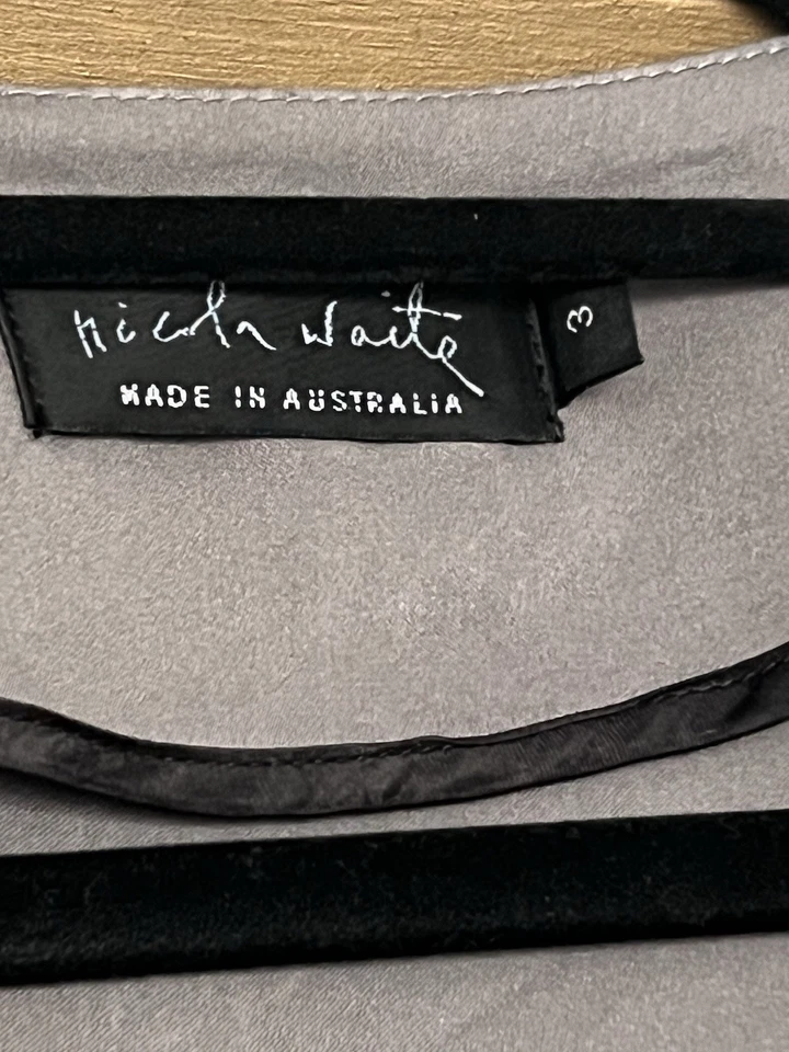 Nicola Waite Silk Lycra Vest Size 3 Grey Orange - image 3 of 4