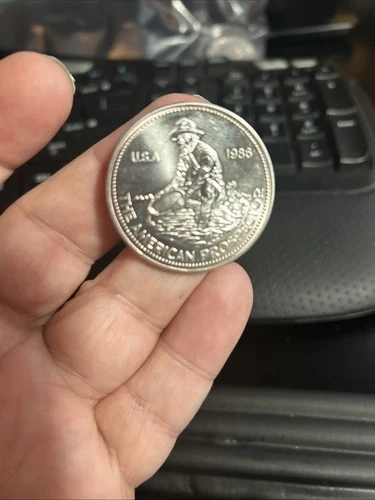 1 oz Engelhard silver coin  .999 prospector silver round 1986