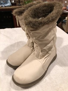 white fur lined boots