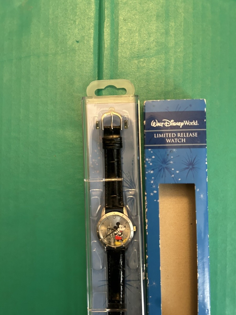 New In Box Walt Disney World Limited Release Mickey Watch  display picture 2