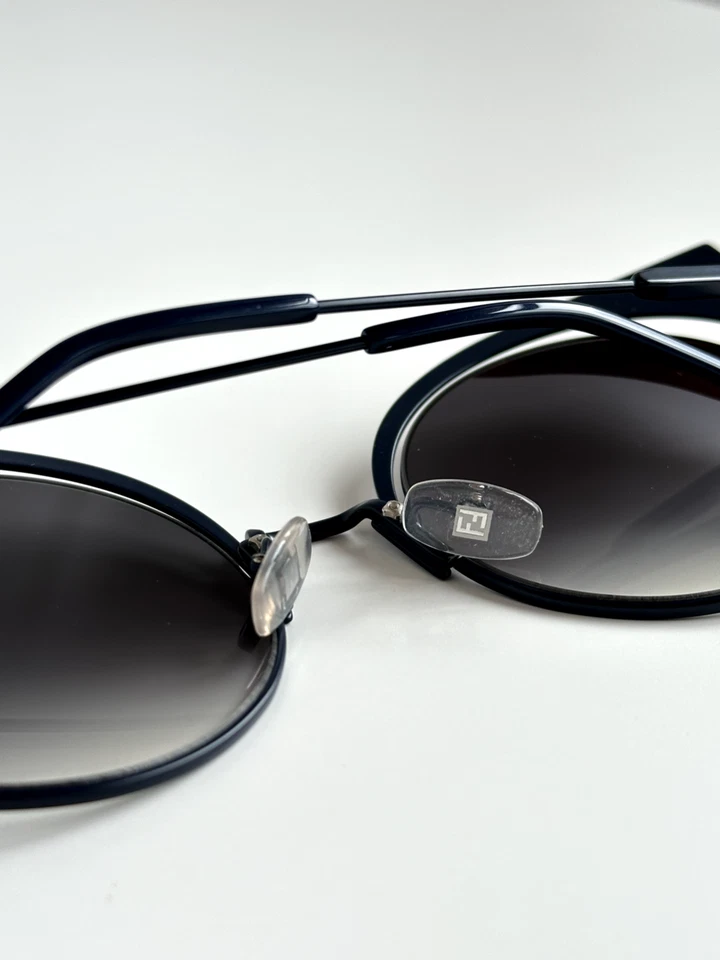Очки солнцезащитные Fendi FF0215/S, матовые темно-синие красные - серые градиентные линзы - Изображение 3 из 4
